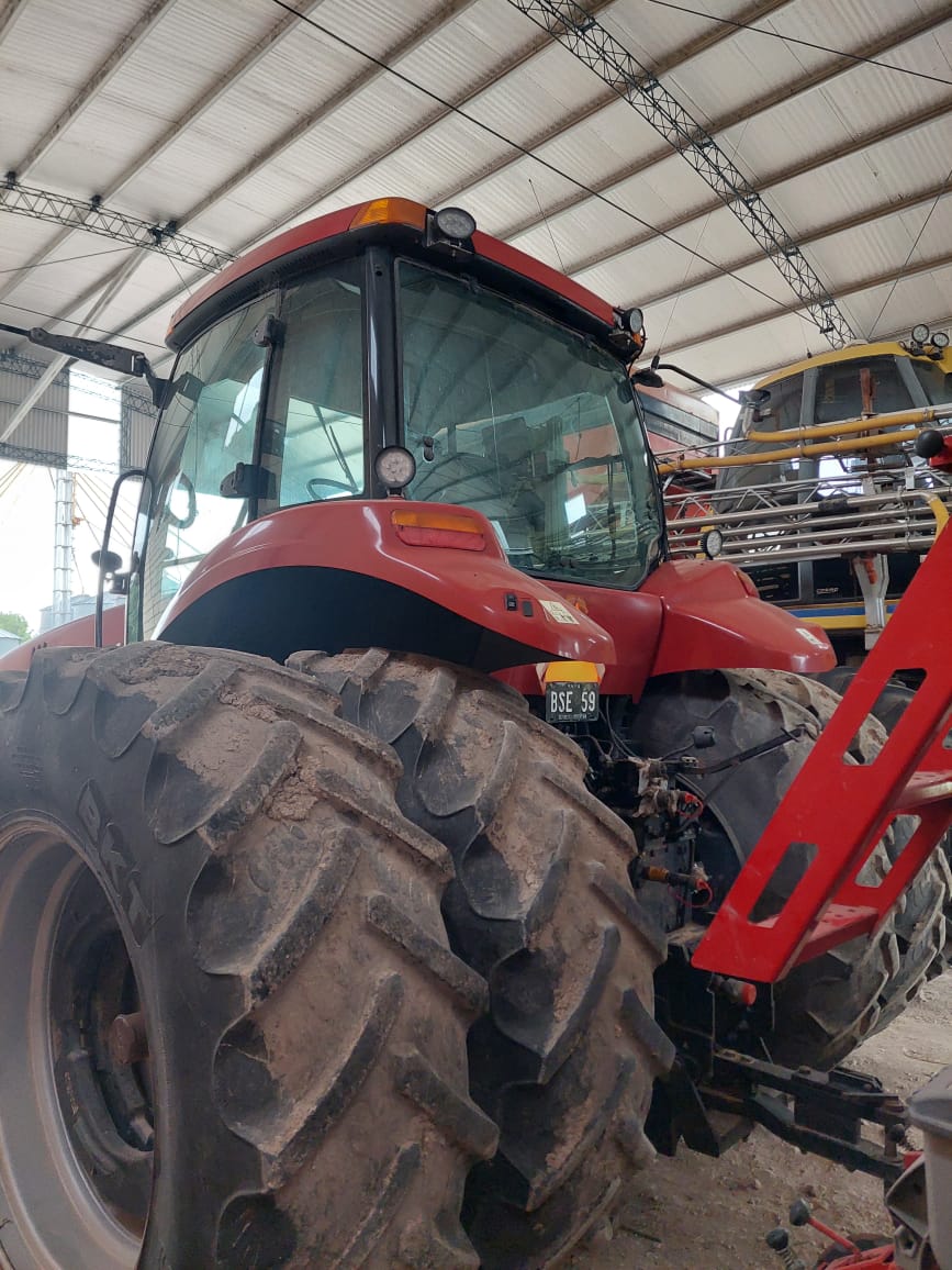 TRACTOR CASE IH MAGNUN 220