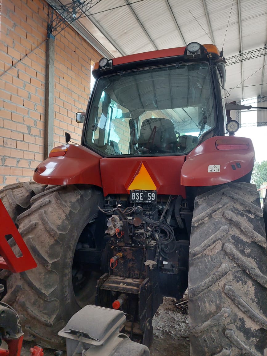 TRACTOR CASE IH MAGNUN 220