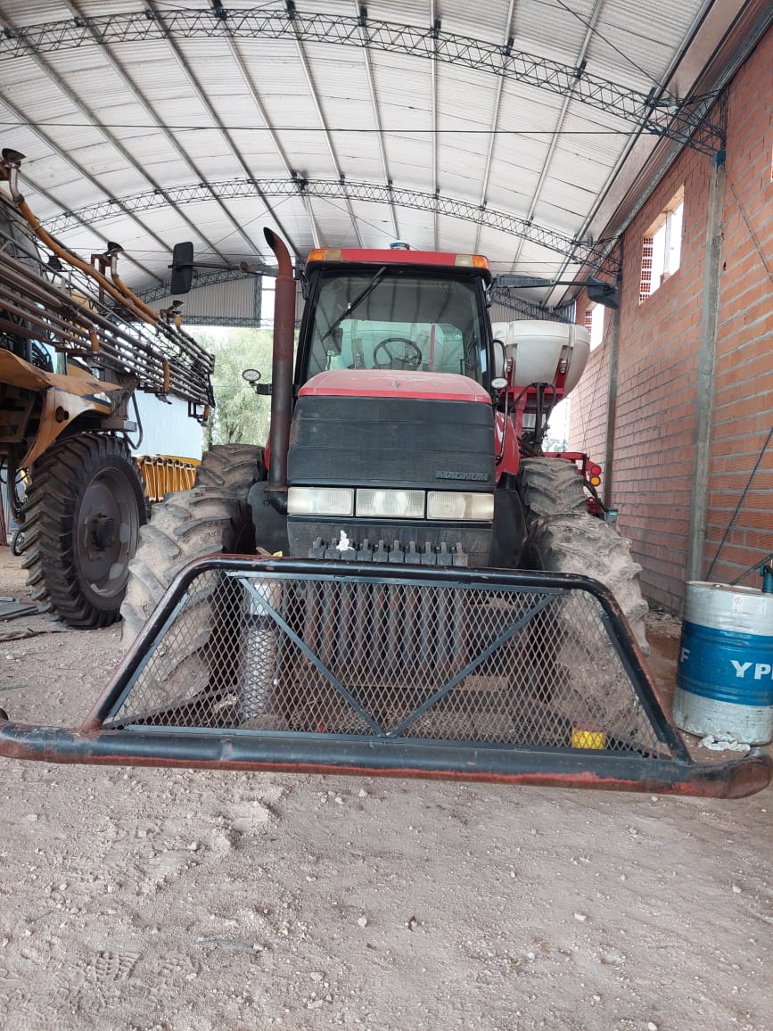 TRACTOR CASE IH MAGNUN 220