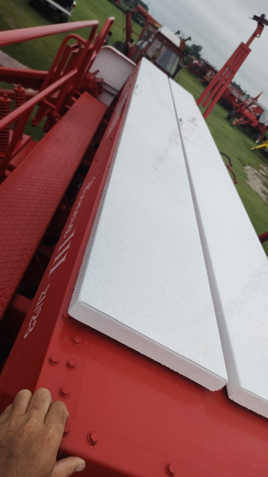 SEMBRADORA CRUCIANELLI DE 21 A 23 SURCOS