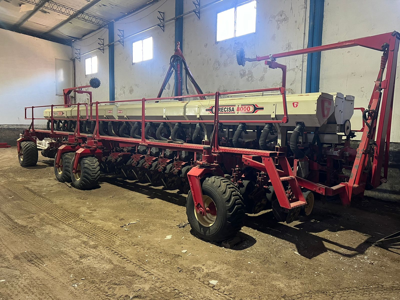 SEMBRADORA GIORGI DE 20 A 52 NEUMATICA