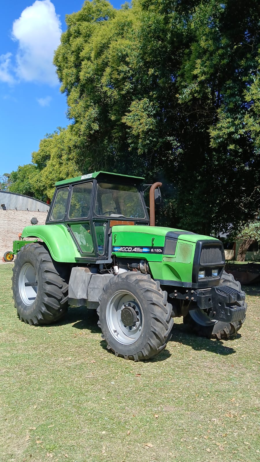 Tractor AGCO Allis 6.150 Año 2010 Doble tracción Muy buen estado mecánico Cabina nueva 4.760 horas