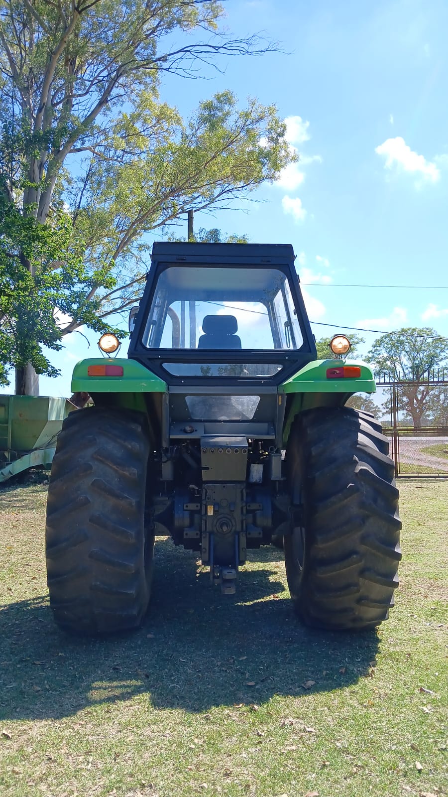 Tractor AGCO Allis 6.150 Año 2010 Doble tracción Muy buen estado mecánico Cabina nueva 4.760 horas