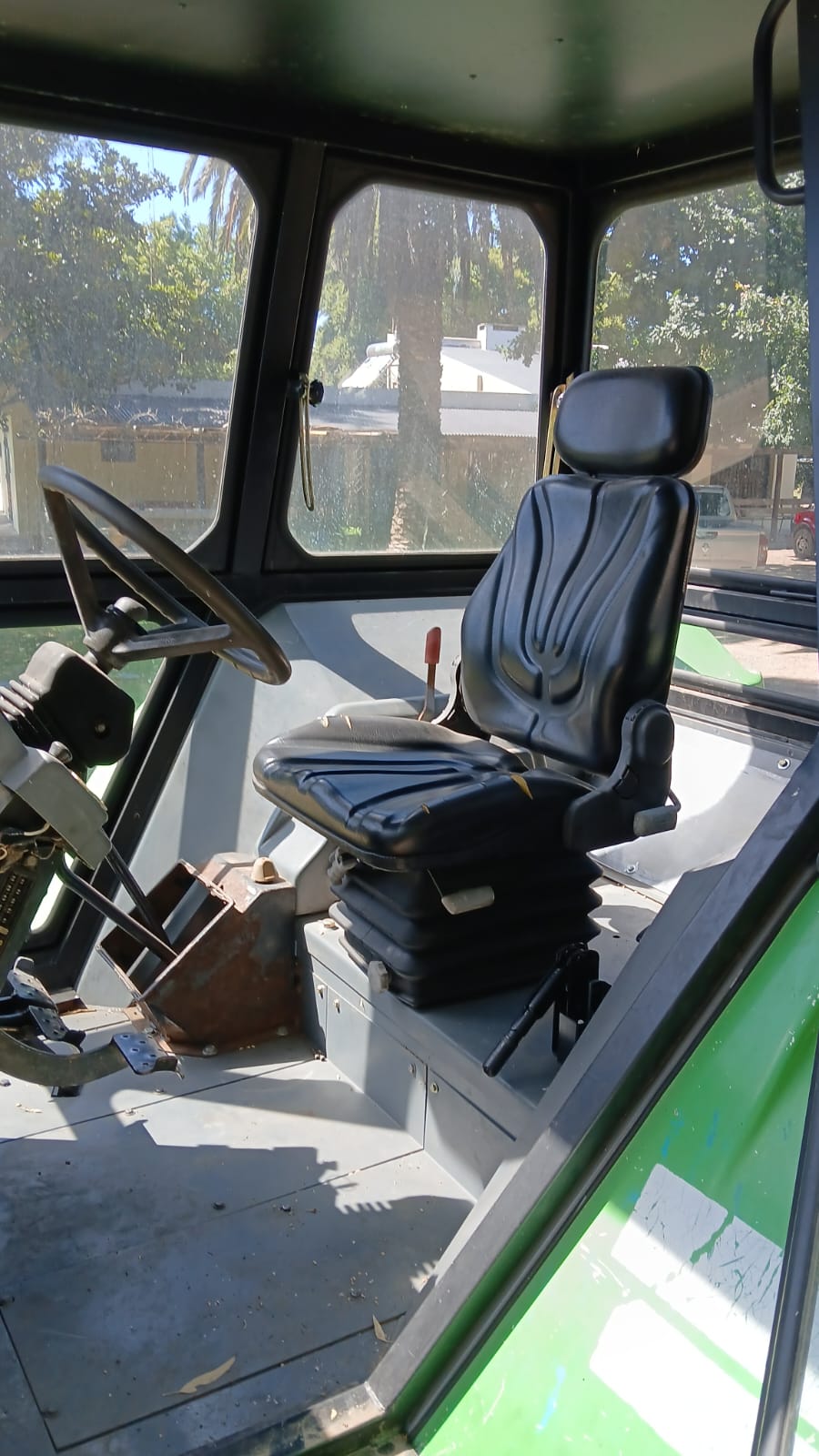 Tractor AGCO Allis 6.150 Año 2010 Doble tracción Muy buen estado mecánico Cabina nueva 4.760 horas