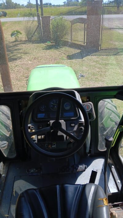 WhatsApp Image 2026-01-17 at 10.42.04 Tractor AGCO Allis 6.150 Año 2010 Doble tracción Muy buen estado mecánico Cabina nueva 4.760 horas