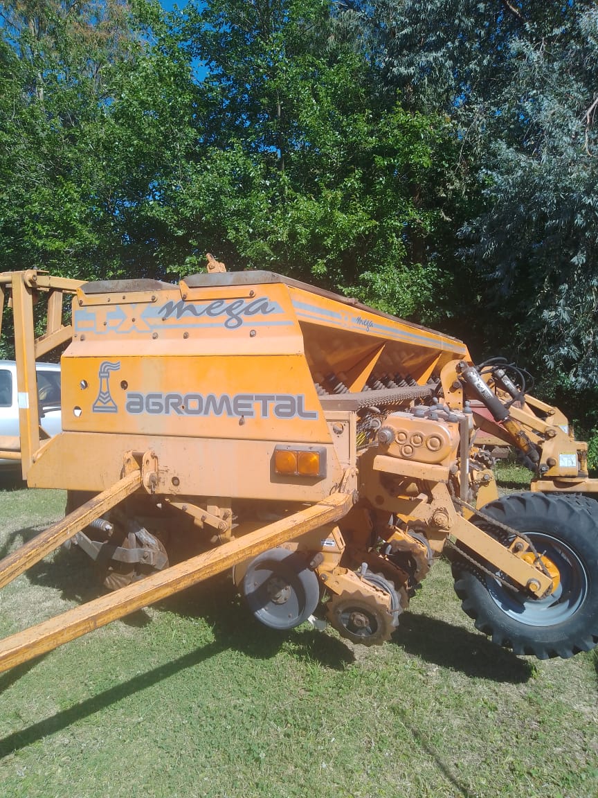 SEMBRADORA AGROMETAL TX MEGA