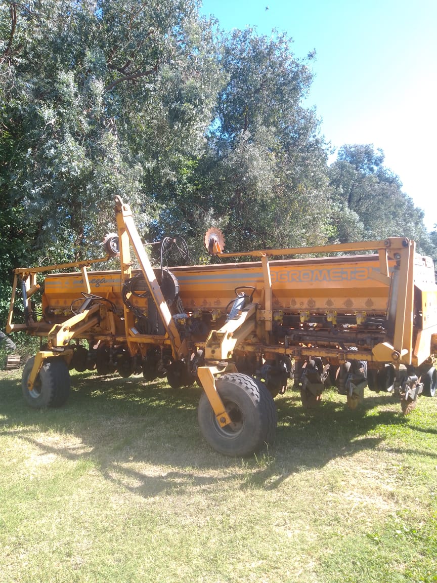 SEMBRADORA AGROMETAL TX MEGA
