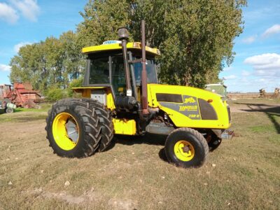 WhatsApp Image 2025-01-27 at 21.46.46 (2) Tractor Pauny 230 - Año 2008