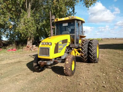 WhatsApp Image 2025-01-27 at 21.46.46 Tractor Pauny 230 - Año 2008