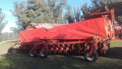 Sembradora Fercam 18 líneas a 52 cm Neumática