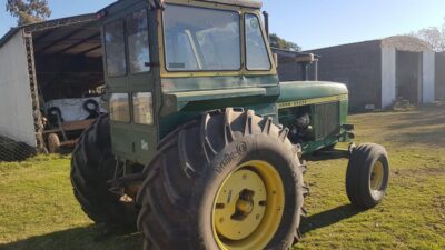 Tractor John Deere 4530