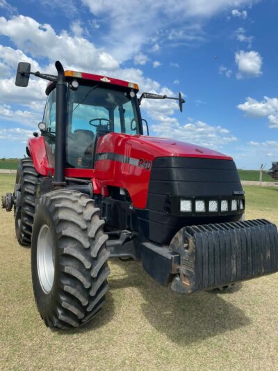 tractor Case IH Magnum 240