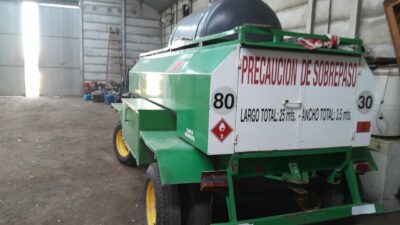WhatsApp Image 2025-05-28 at 20.39.31 Acoplado Tanque Combinado Conese 3000 Lts en excelente estado a la venta en Balcarce