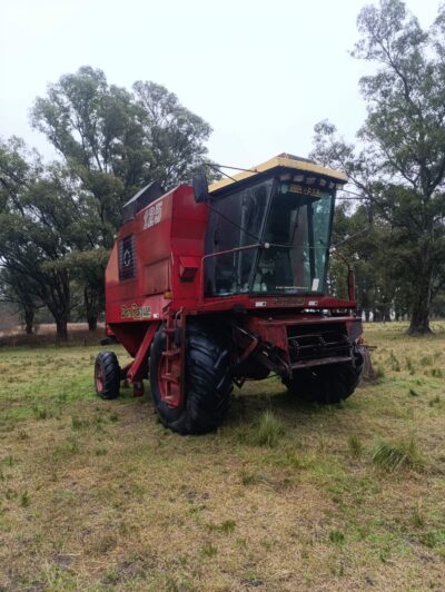 Cosechadora Don Roque 125 con motor Cummins y doble tracción