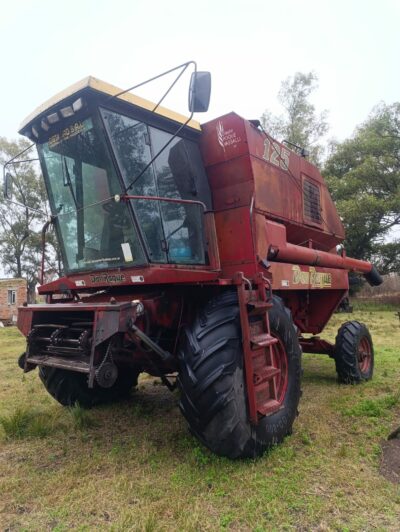 Cosechadora Don Roque 125 con motor Cummins y doble tracción