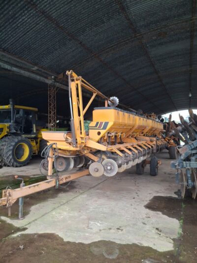 sembradora Agrometal TX 14 a 52 año 1999 con monitor