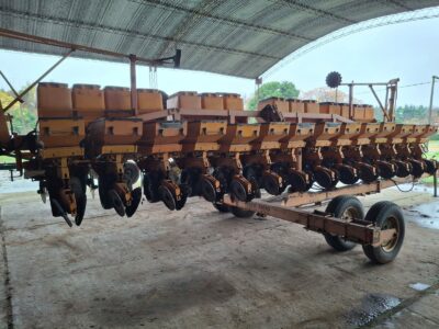 sembradora Agrometal TX 14 a 52 año 1999 con monitor