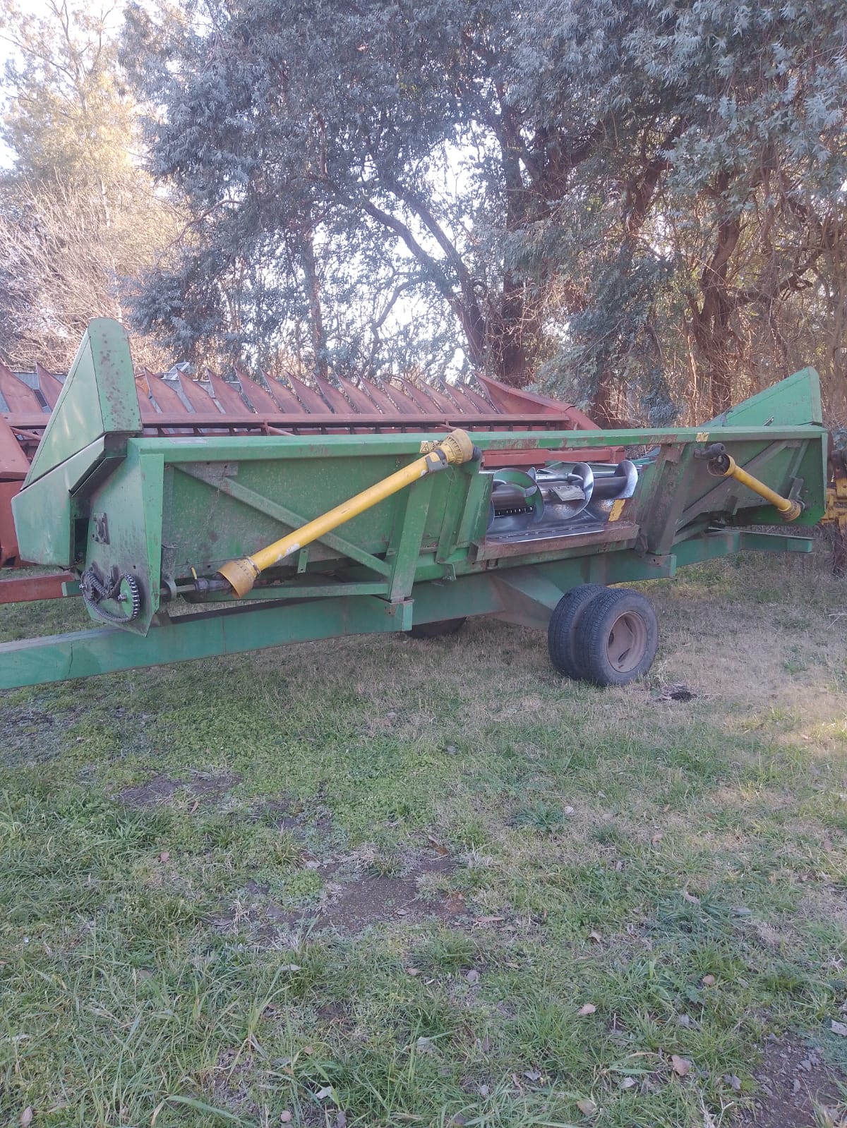 maicero John Deere de 8 a 70 año 2000 con cajas americanas
