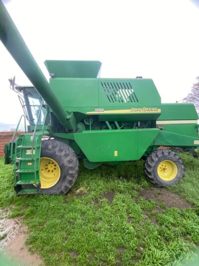 WhatsApp Image 2025-09-01 at 10.04.49 (1) Cosechadora John Deere 1550 año 2003 en venta