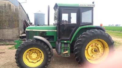 Tractor John Deere 6405 usado en venta