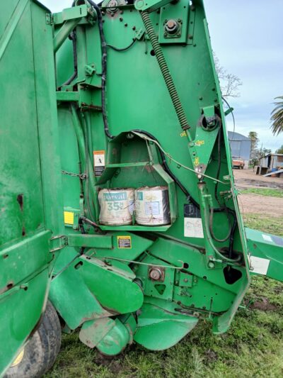 Rotoenfardadora John Deere 566