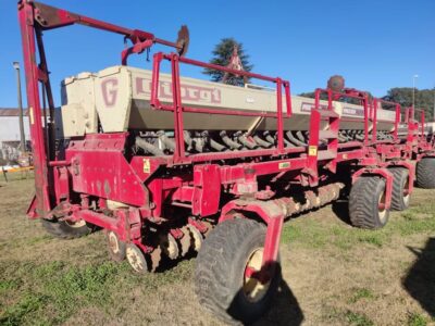 Sembradora Giorgi 26 a 35 a placa en venta