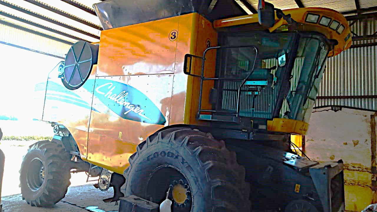 Cosechadora Challenger 670