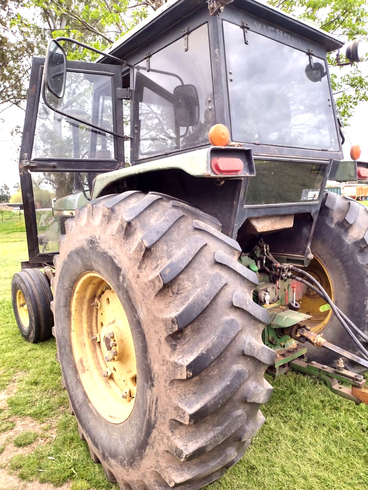 Tractor John Deere 3350