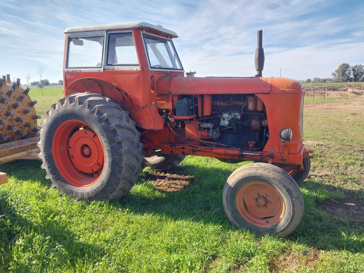 Tractor Fiat 780 con dirección hidráulica