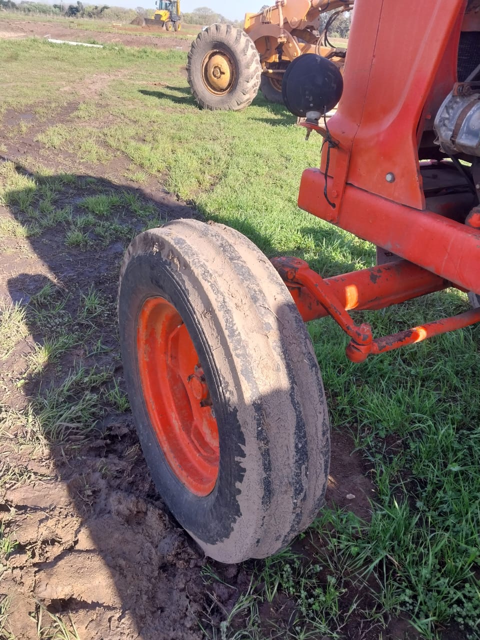 Tractor Fiat 780 con dirección hidráulica