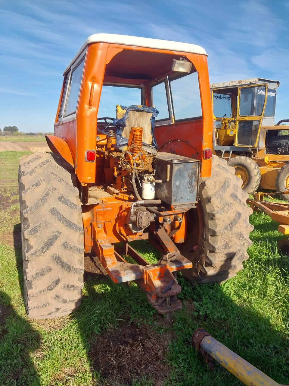 Tractor Fiat 780 con dirección hidráulica