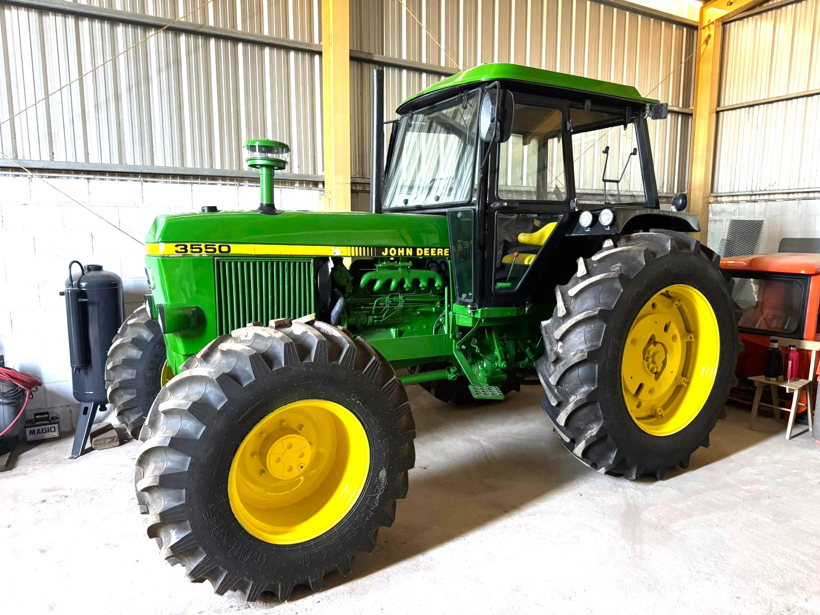 Tractor John Deere 3550