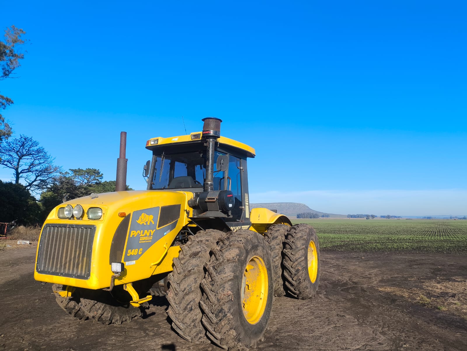Tractor Pauny 540