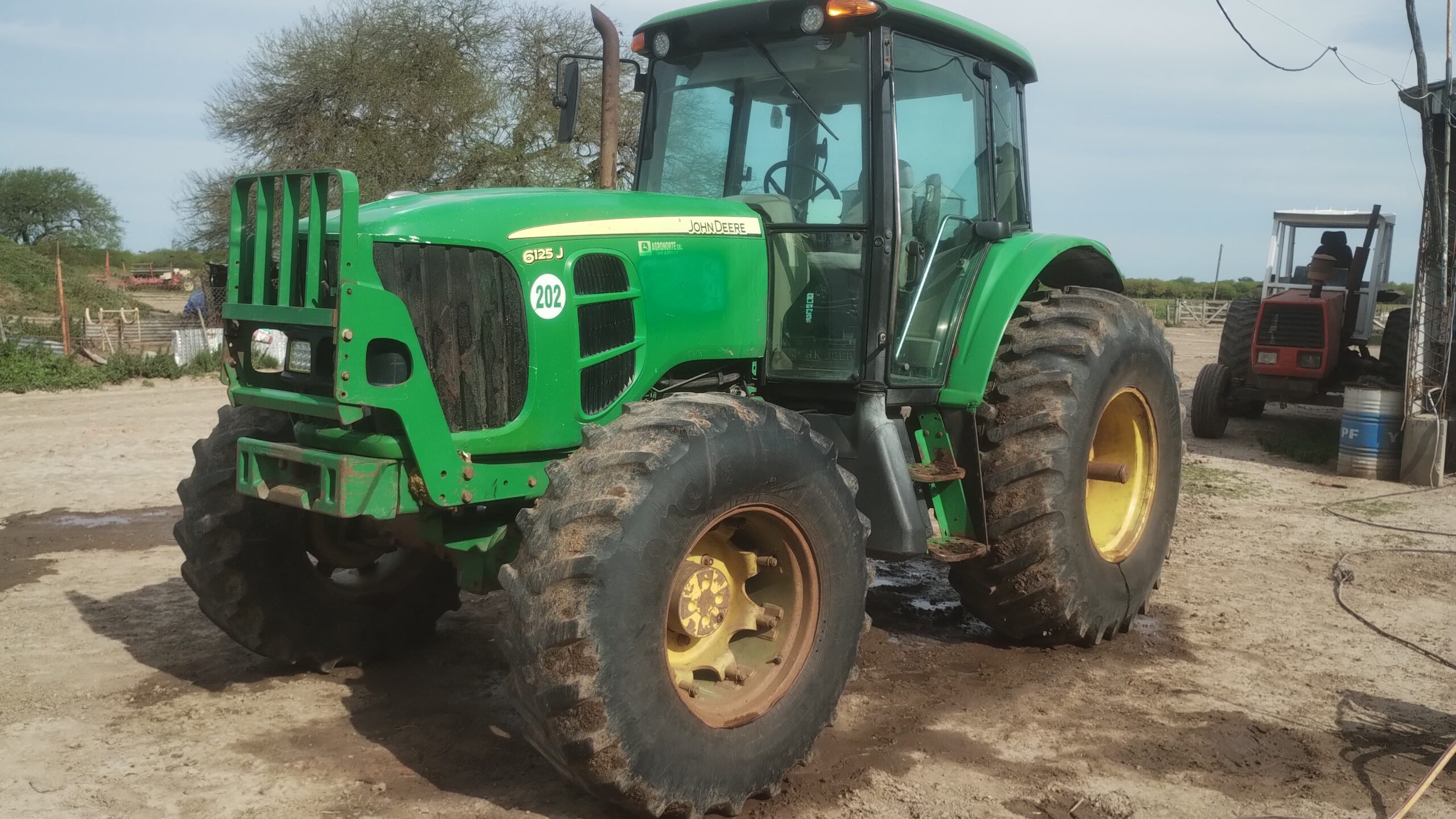 Tractor John Deere 6125 2015