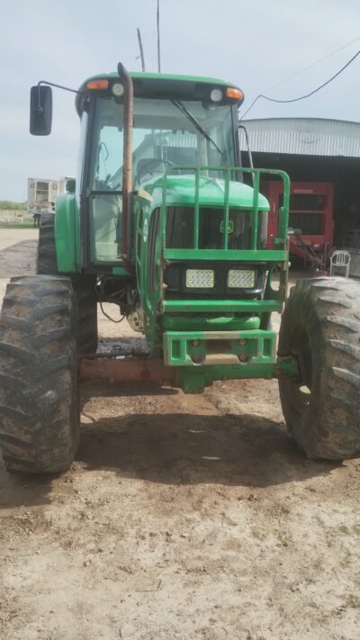 Tractor John Deere 6125 2015
