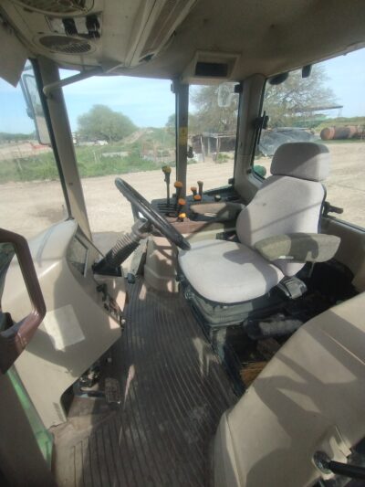 Tractor John Deere 6125 2015
