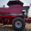 Cosechadora Case IH 2388 Axial-Flow año 2006 color rojo con motor Cummins y plataforma de 30 pies, ubicada en Pergamino, Buenos Aires.