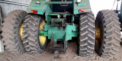 John Deere 8560